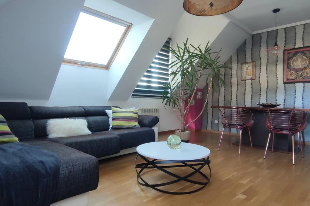Atico Mirador Del Naranco, Parking Gratuito, Wifi, Zona Residencial