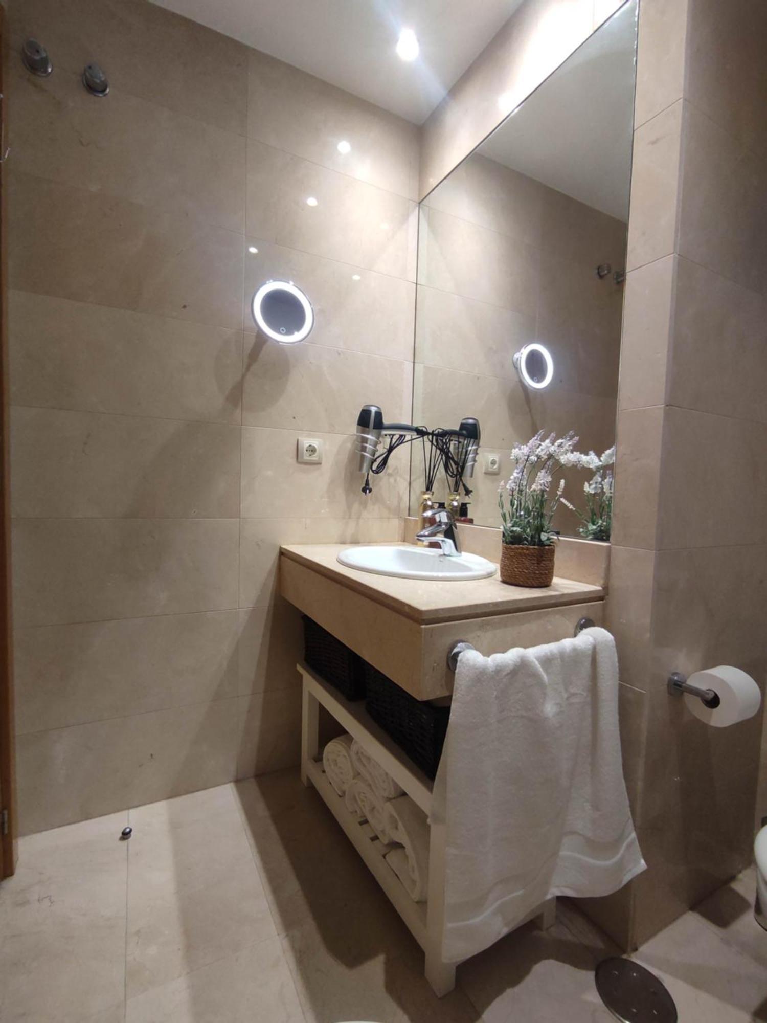 Apartament Atico Mirador Del Naranco, Parking Gratuito, Wifi, Zona Residencial Oviedo